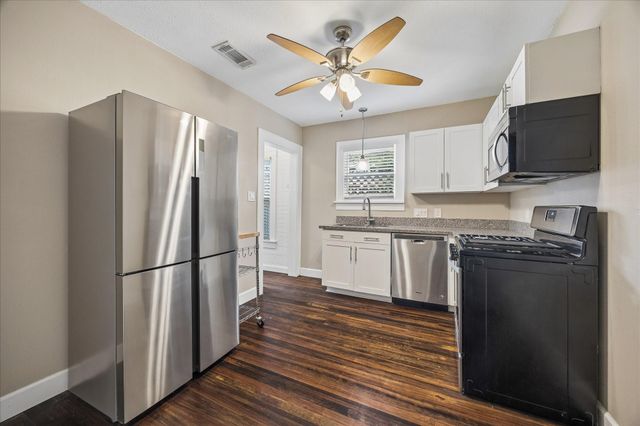 12 Greenwood Street B, Houston, TX 77011