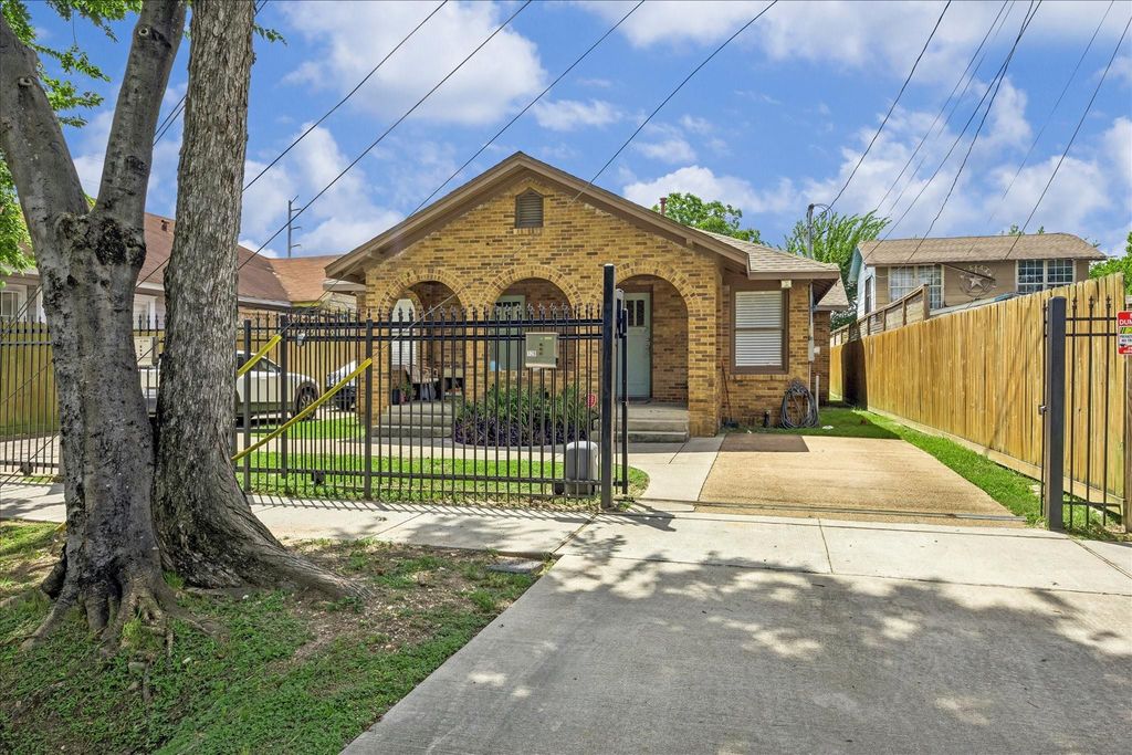 12 Greenwood Street B, Houston, TX 77011