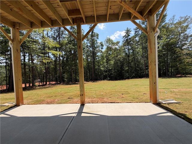 200 Blackberry Court, Pendergrass, GA 30567