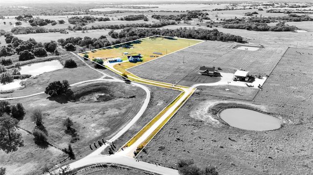 635 County Road 101, Rogers, TX 76569