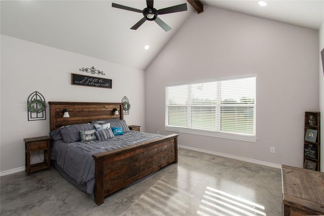 635 County Road 101, Rogers, TX 76569