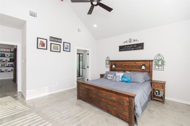 635 County Road 101, Rogers, TX 76569