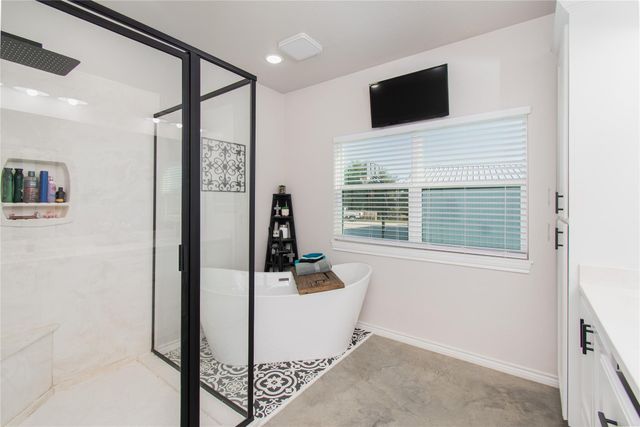 635 County Road 101, Rogers, TX 76569