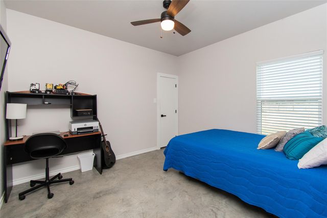 635 County Road 101, Rogers, TX 76569