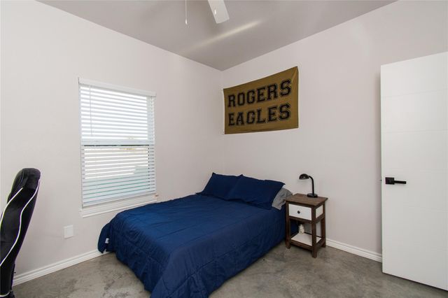 635 County Road 101, Rogers, TX 76569