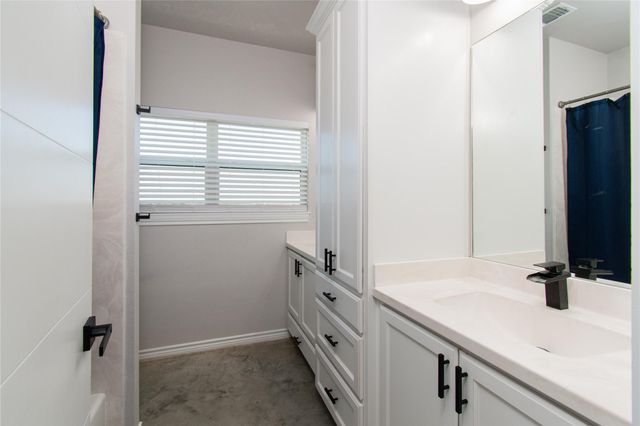 635 County Road 101, Rogers, TX 76569