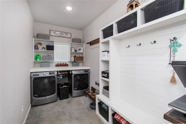 635 County Road 101, Rogers, TX 76569