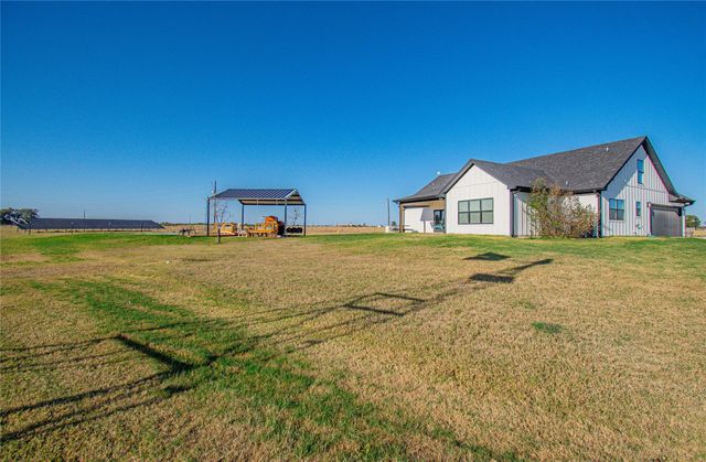 635 County Road 101, Rogers, TX 76569