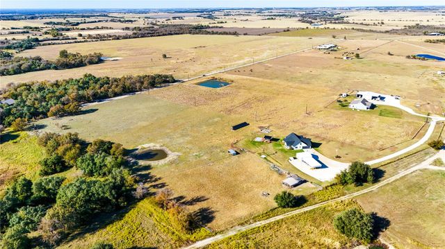 635 County Road 101, Rogers, TX 76569