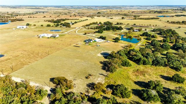 635 County Road 101, Rogers, TX 76569