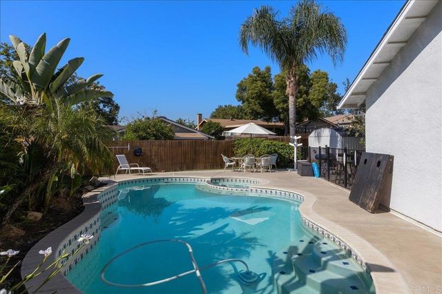 827 Bayberry Ct., San Marcos, CA 92069