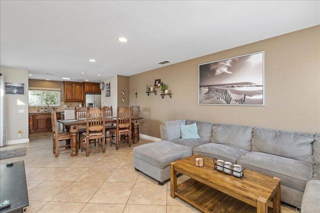 827 Bayberry Ct., San Marcos, CA 92069