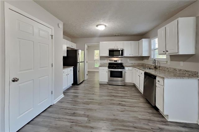 926 Tilford Court, Lawrenceville, GA 30045