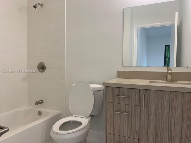 211 NW 7th Ct A, Hallandale Beach, FL 33009