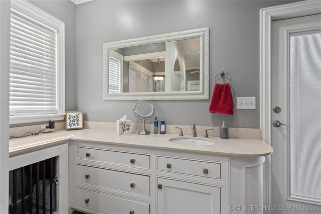 915 N Rockford Place, Ardmore, OK 73401