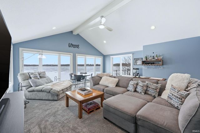 1255 Lane 280 Hamilton Lake, Hamilton, IN 46742