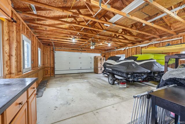 1255 Lane 280 Hamilton Lake, Hamilton, IN 46742