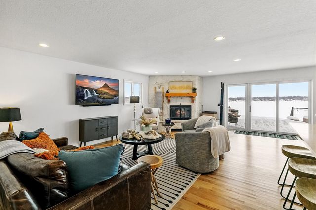 1900 Shorewood Lane, Mound, MN 55364