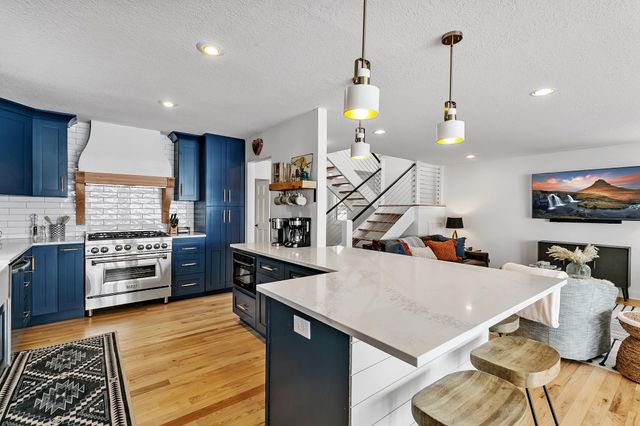 1900 Shorewood Lane, Mound, MN 55364
