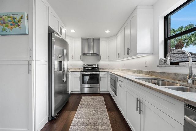 13388 POLO Road W 0201, Wellington, FL 33414