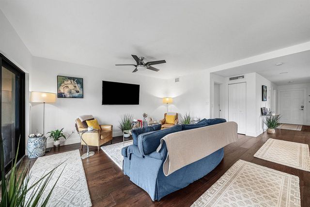 13388 POLO Road W 0201, Wellington, FL 33414