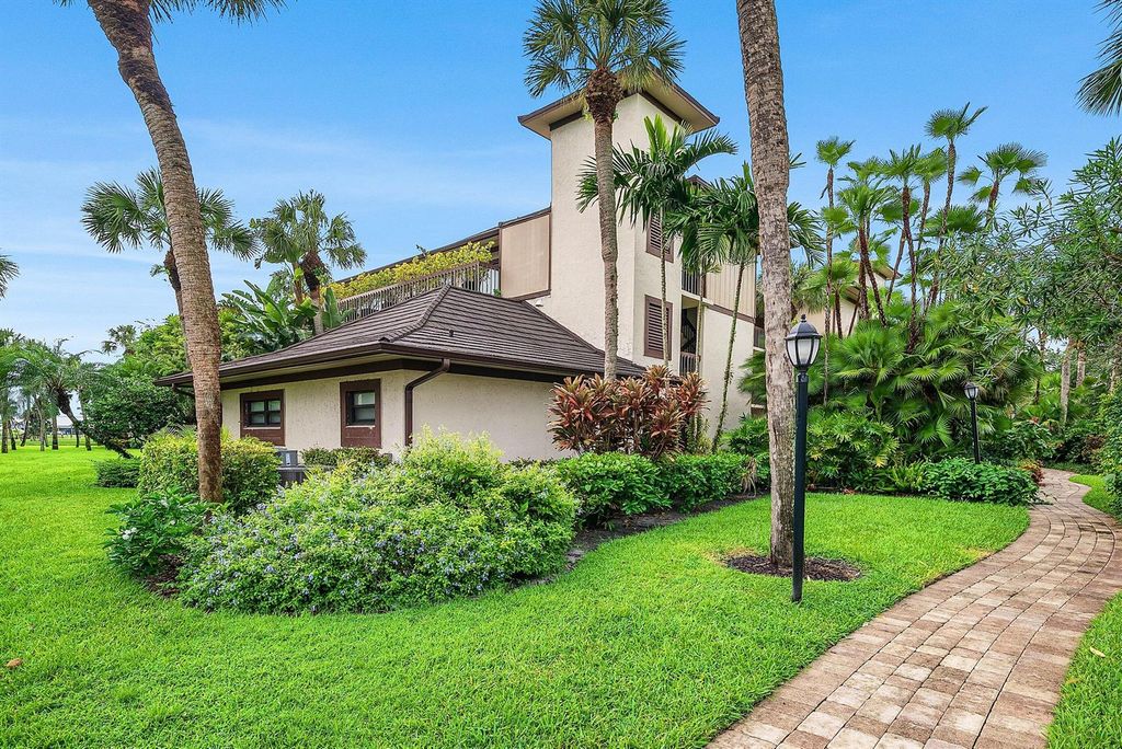 13388 POLO Road W 0201, Wellington, FL 33414