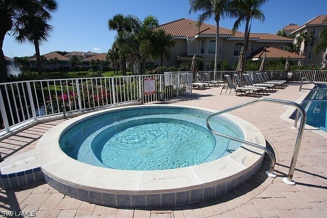 8437 Abbington CIR 612, Naples, FL 34108