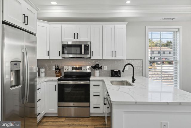 36 EVERGREEN LN, Phoenixville, PA 19460