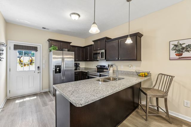 426 Rick McCormick Dr, La Vergne, TN 37086