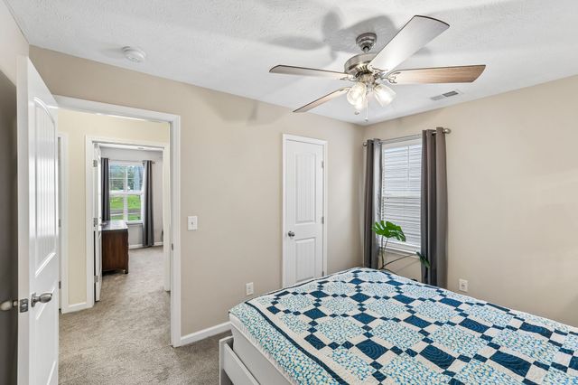 426 Rick McCormick Dr, La Vergne, TN 37086