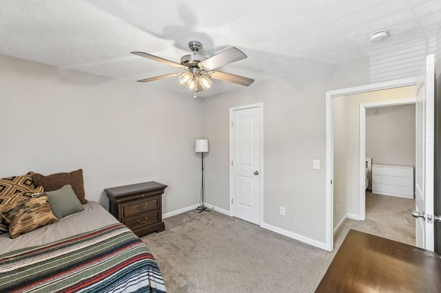 426 Rick McCormick Dr, La Vergne, TN 37086