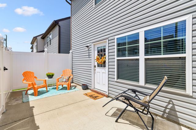 426 Rick McCormick Dr, La Vergne, TN 37086