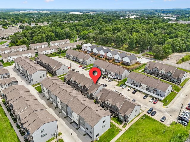 426 Rick McCormick Dr, La Vergne, TN 37086