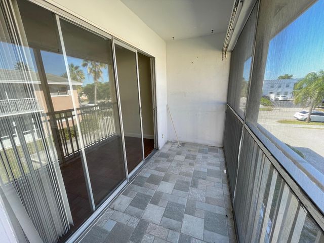 1501 Crescent Circle A6, Lake Park, FL 33403