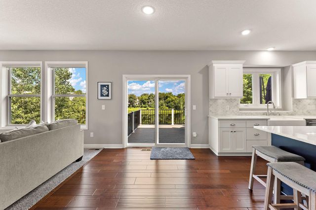 7616 103rd Avenue N, Brooklyn Park, MN 55445