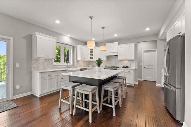 7616 103rd Avenue N, Brooklyn Park, MN 55445