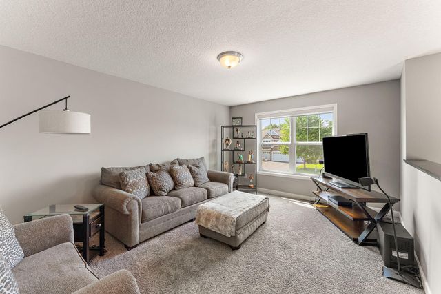 7616 103rd Avenue N, Brooklyn Park, MN 55445