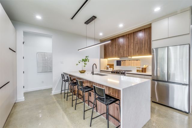 1439 E Louisiana Avenue, Dallas, TX 75216