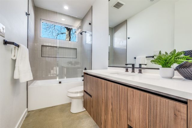 1439 E Louisiana Avenue, Dallas, TX 75216