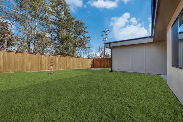 1439 E Louisiana Avenue, Dallas, TX 75216