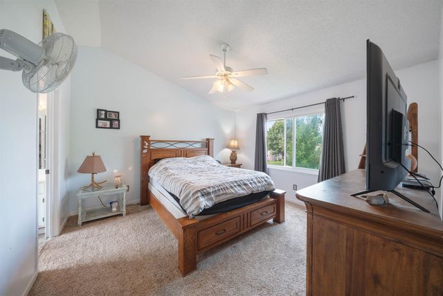 2712 Rushwood Dr, Augusta, KS 67010