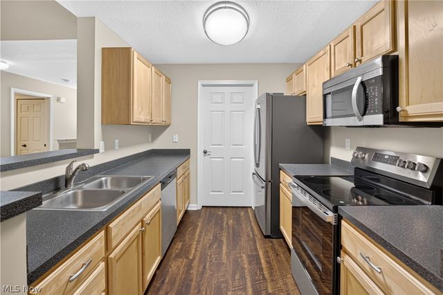 3324 Lenox Village Drive 222, Fairlawn, OH 44333