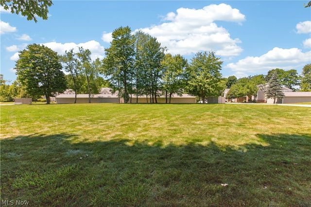 3324 Lenox Village Drive 222, Fairlawn, OH 44333