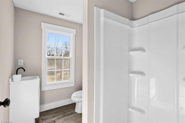 143 Lambeth Road, Thomasville, NC 27360