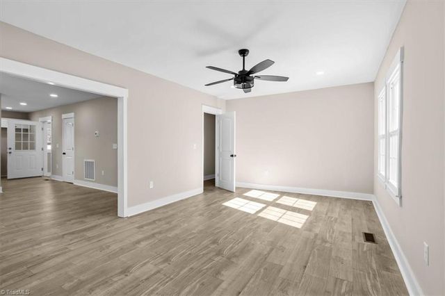 143 Lambeth Road, Thomasville, NC 27360