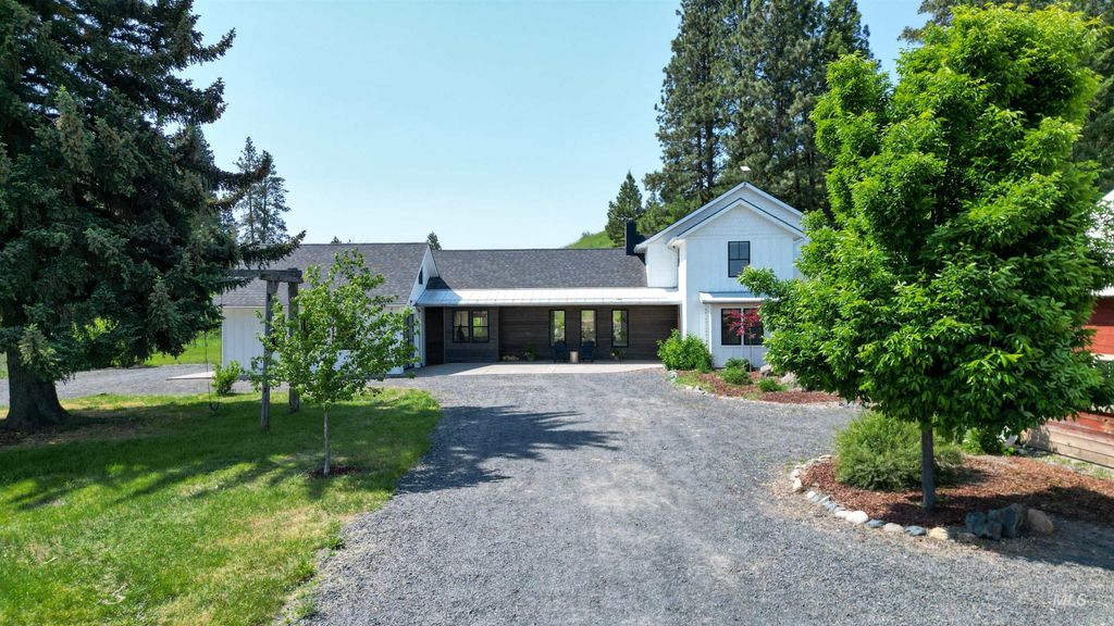 1755 Genesee Troy Rd, Moscow, ID 83843 photo 2