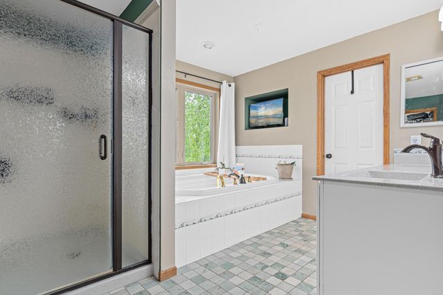 14217 Footbridge Way, Apple Valley, MN 55124