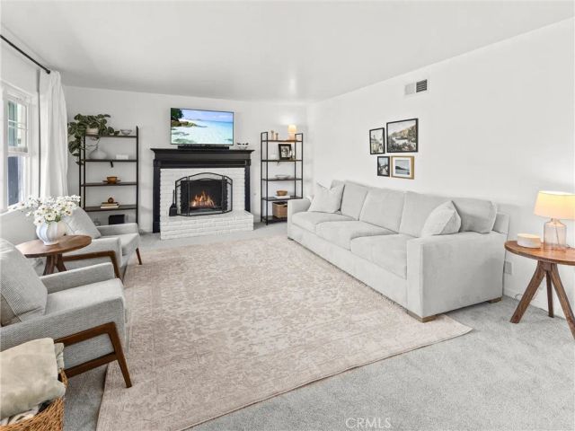 17102 Kampen Lane, Huntington Beach, CA 92647
