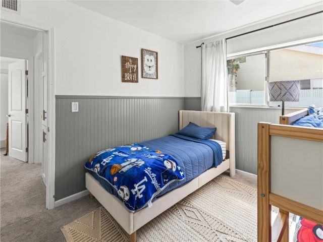 17102 Kampen Lane, Huntington Beach, CA 92647