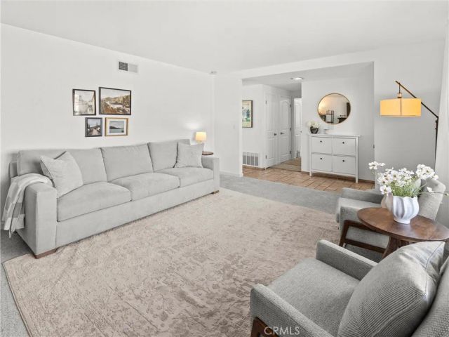 17102 Kampen Lane, Huntington Beach, CA 92647